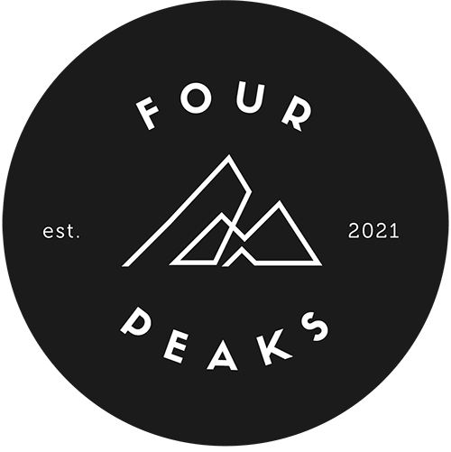 11FOUR PEAKS Logo - Flachau Appartement